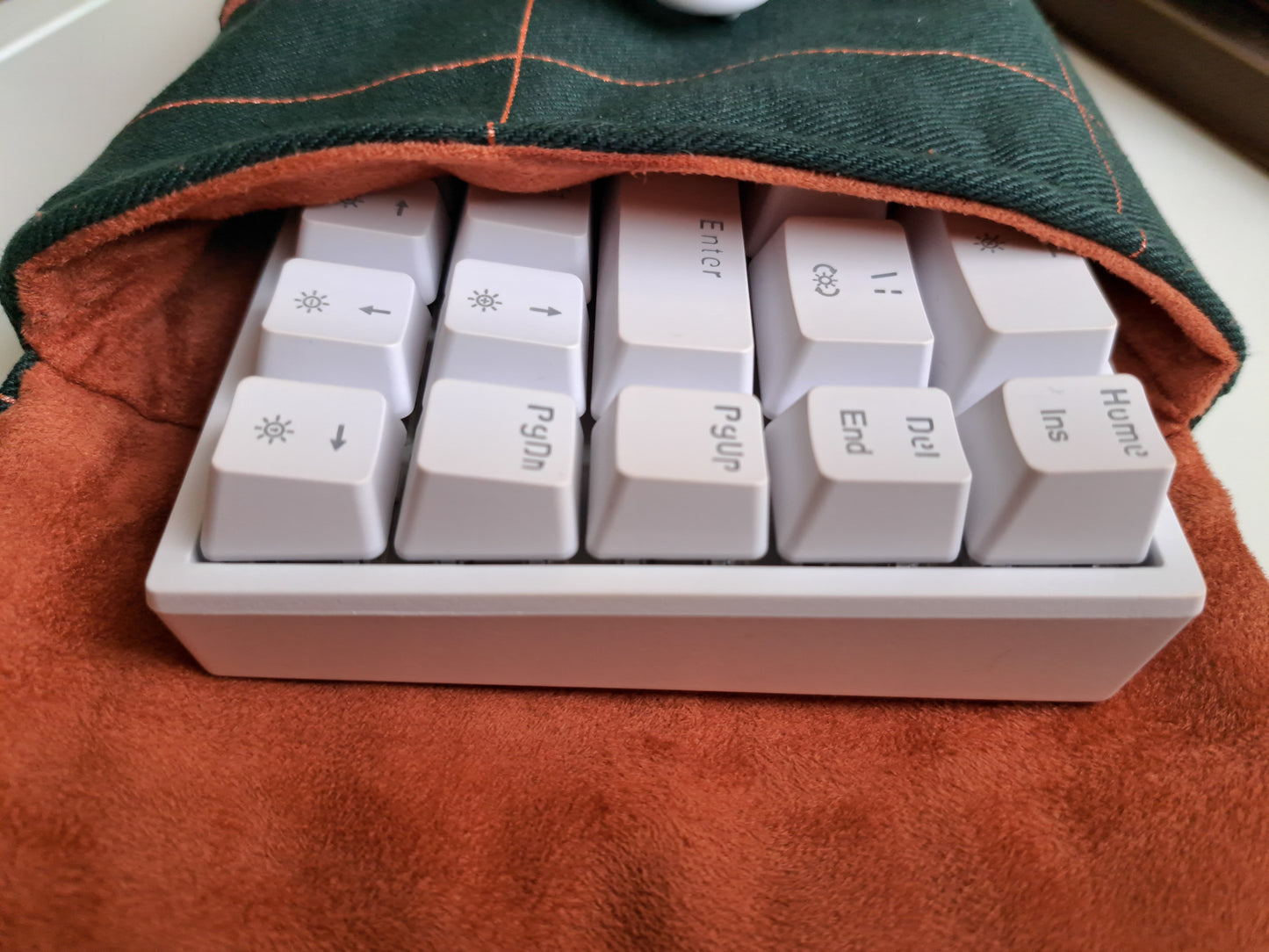 60-mechanical-keyboard-sleeve-case-dark-green-squares-front-closeup-gummypinkgraphics