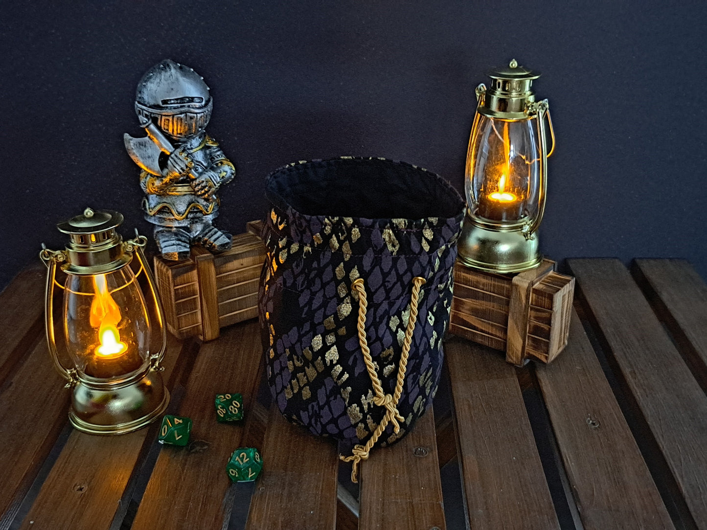 Handmade dicebag with dragon scale jersey pattern